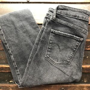 High Rise Skinny Levi’s